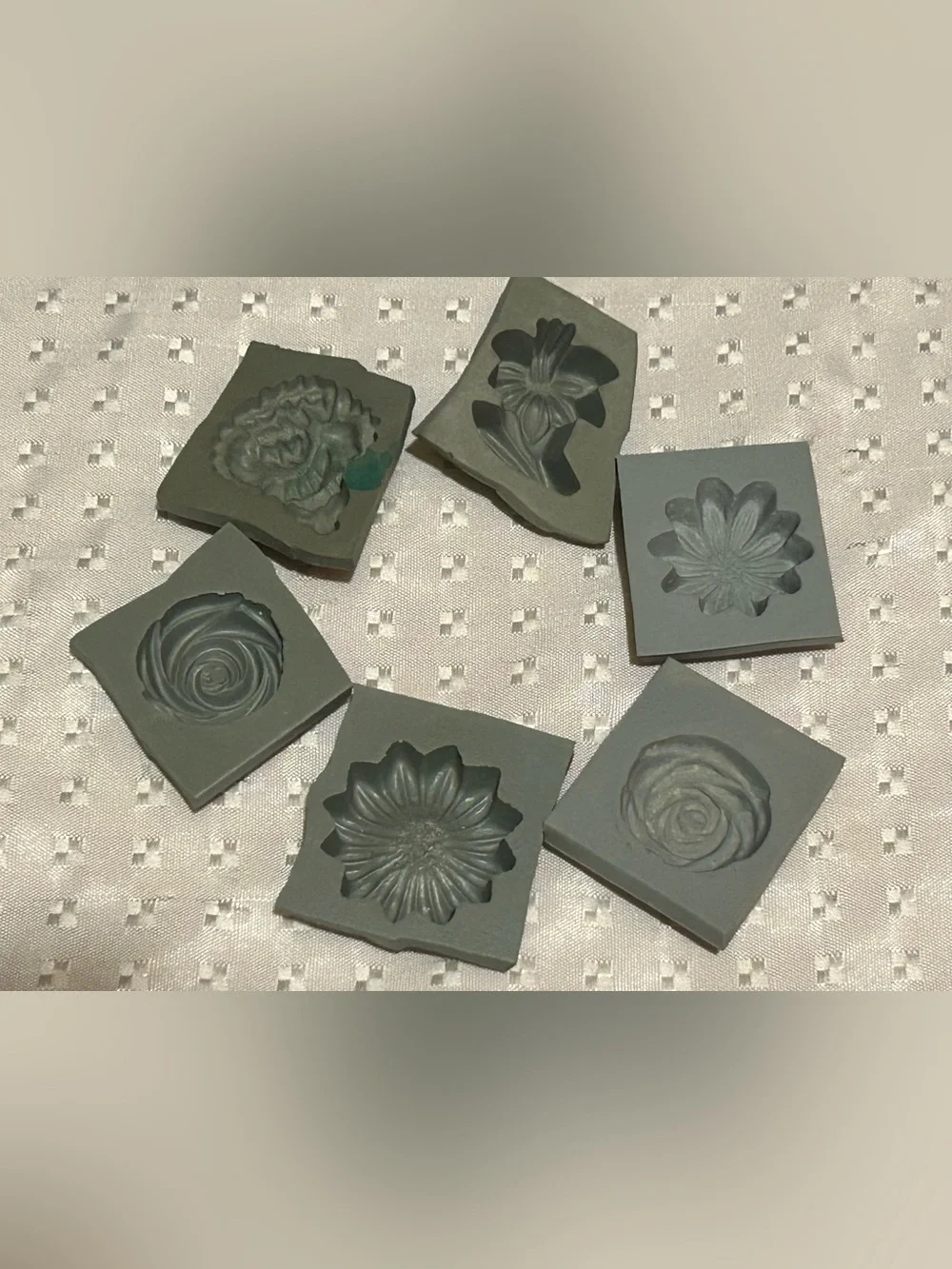 24 Vintage Rubber Molds Holidays , Leaves , Bells Mint Wedding Candy